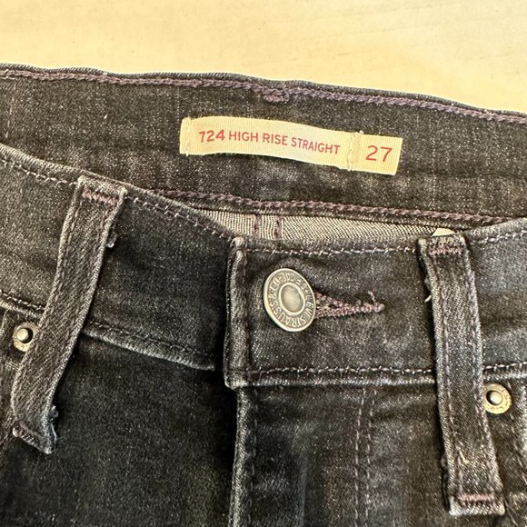 Levi's 724 High Rise Straight Jeans - Picture 5 of 9